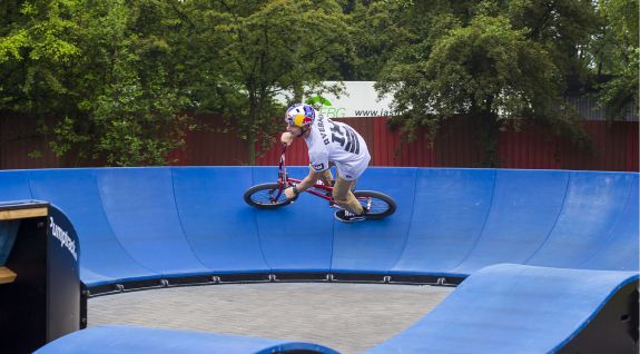 BMX visar i shoppinggalleriet