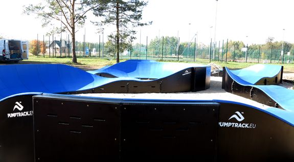 Pumptrack tilpasset til skateboarding