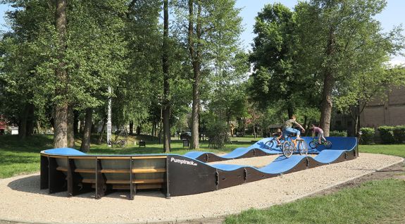 Ikke-stasjonær modulær pumptrack