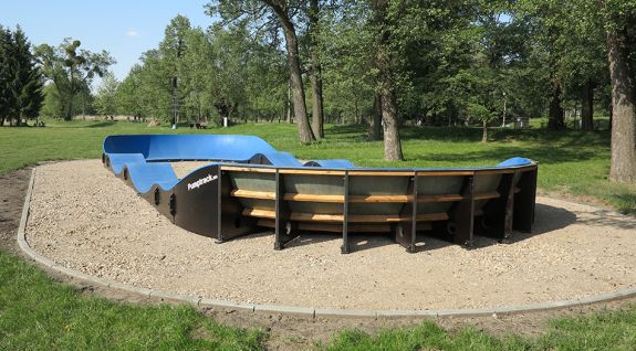 Niet-stationaire modulaire pumptrack