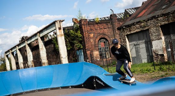 Pumptrack fietspad gemaakt van modules