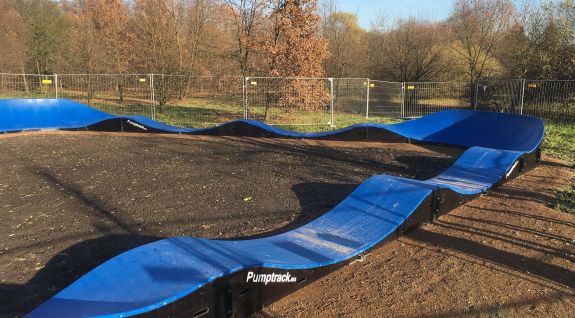 Kompositt pumptrack