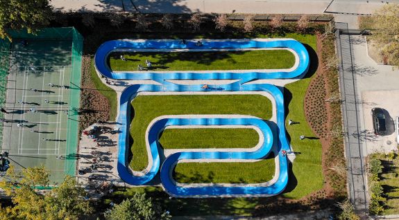 En cykel legeplads eller komposit pumptrack