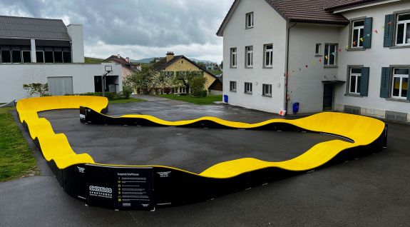 Mobile bicycle track