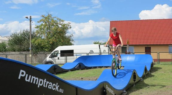 O piesă de biciclete mobilă creată din module - Boleszkowice (PL)